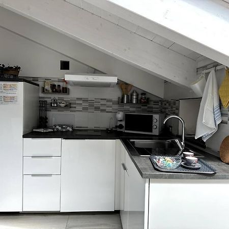 The Sweet Attic Room - De Vivo Realty Meta Di Sorrento מראה חיצוני תמונה