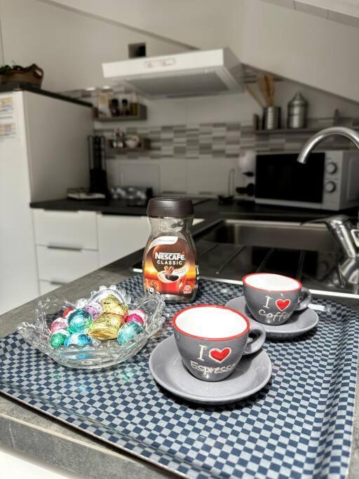 The Sweet Attic Room - De Vivo Realty Meta Di Sorrento מראה חיצוני תמונה