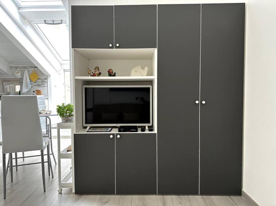 The Sweet Attic Room - De Vivo Realty Meta Di Sorrento מראה חיצוני תמונה