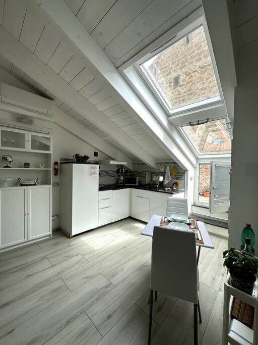 The Sweet Attic Room - De Vivo Realty Meta Di Sorrento מראה חיצוני תמונה